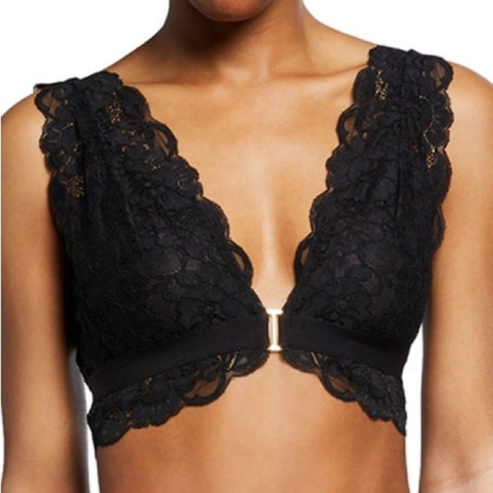 WE ARE HAH got ur back lace bralette - Picture 2 of 5